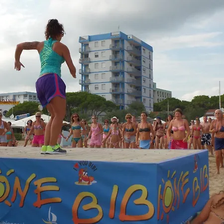 Fuer 6 Personen Ca 42 Qm In Bibione, Adriakueste Italien Und Umgebung - B63274 *
